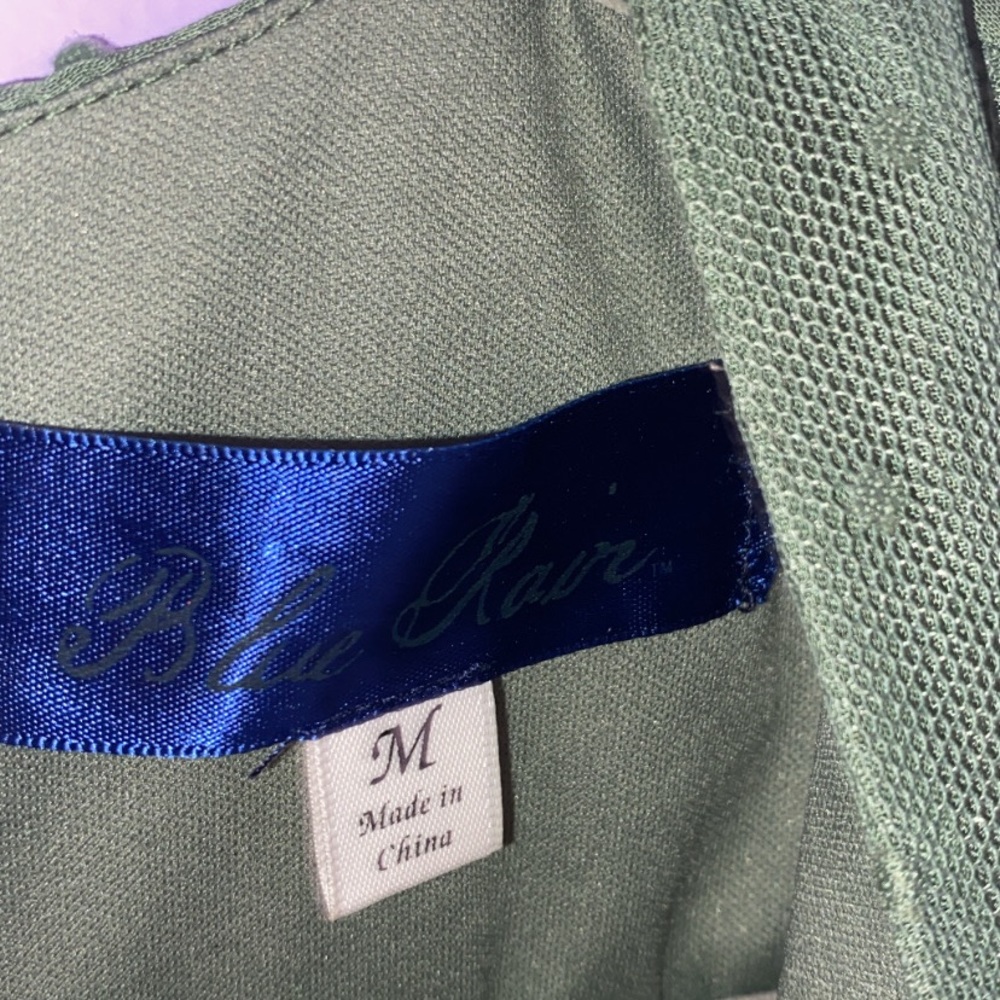 Francesca’s Green Ruffle Embroidered Top - Picture 4 of 4